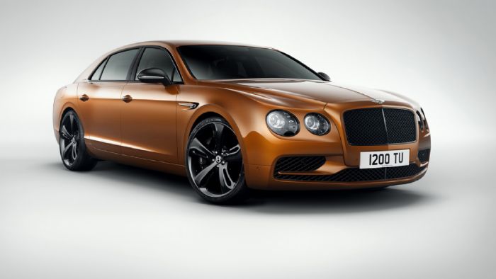 H Bentley παρουσίασε τη Flying Spur W12 S, που είναι το ταχύτερο τετράθυρο αμάξι που έφτιαξε ποτέ η βρετανική φίρμα.